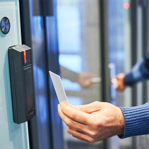 Control de accesos y conserjería ACTÚA CEE